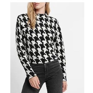 NWT express houndstooth mock neck padded shoulder sweater M